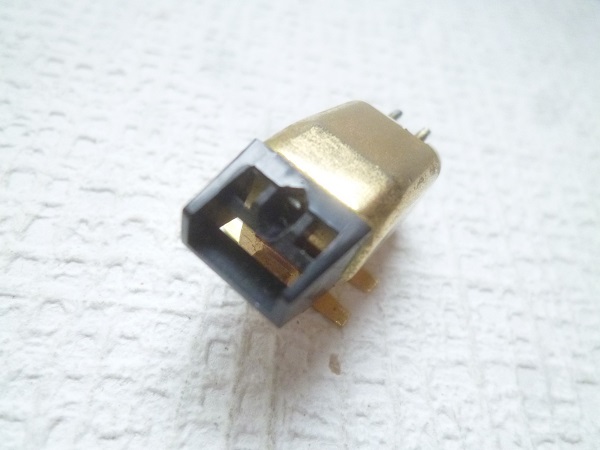 No.714 ■カートリッジ ●レコードプレーヤー ●メーカー 型番 不明 針なし 導通あり拍卖