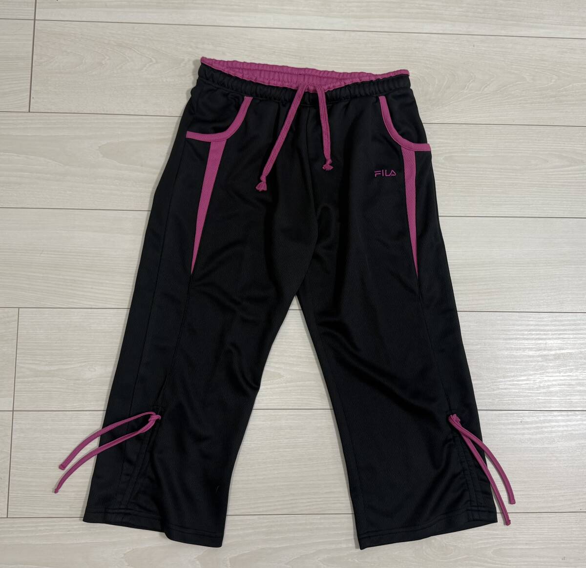 ★フィラ FILA レディース トレーニングパンツ クロップド 黒 Mサイズ ヨガ フィットネス★拍卖