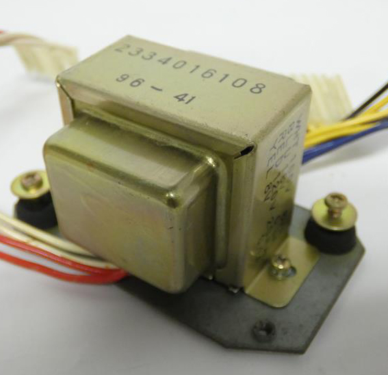 ■DENON レコードプレーヤー DP-50M 電源トランス INPUT 100V OUTPUT 16V 8V拍卖