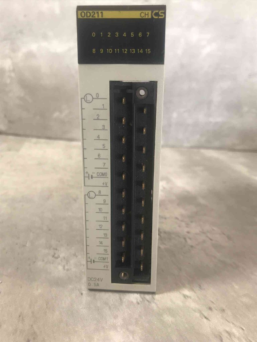 OMRON オムロン DC出力ユニットCS1W-OD211 #5【送料無料】拍卖