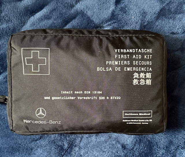 未使用:メルセデスベンツ純正ファーストエイドキット救急セット応急手当拍卖