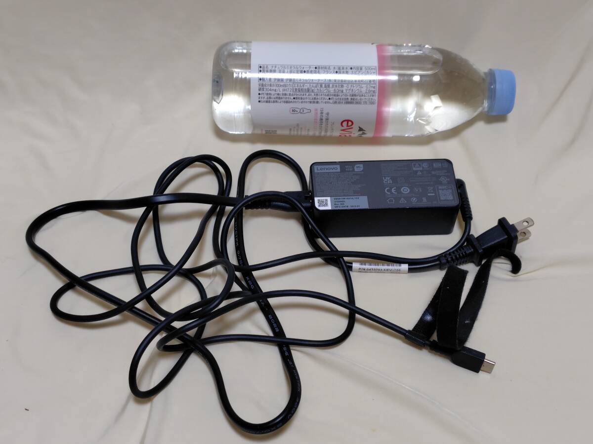 46*【中古】*中古 純正 Lenovo PC用電源アダプター Max45W 完動品③ レターパック可拍卖