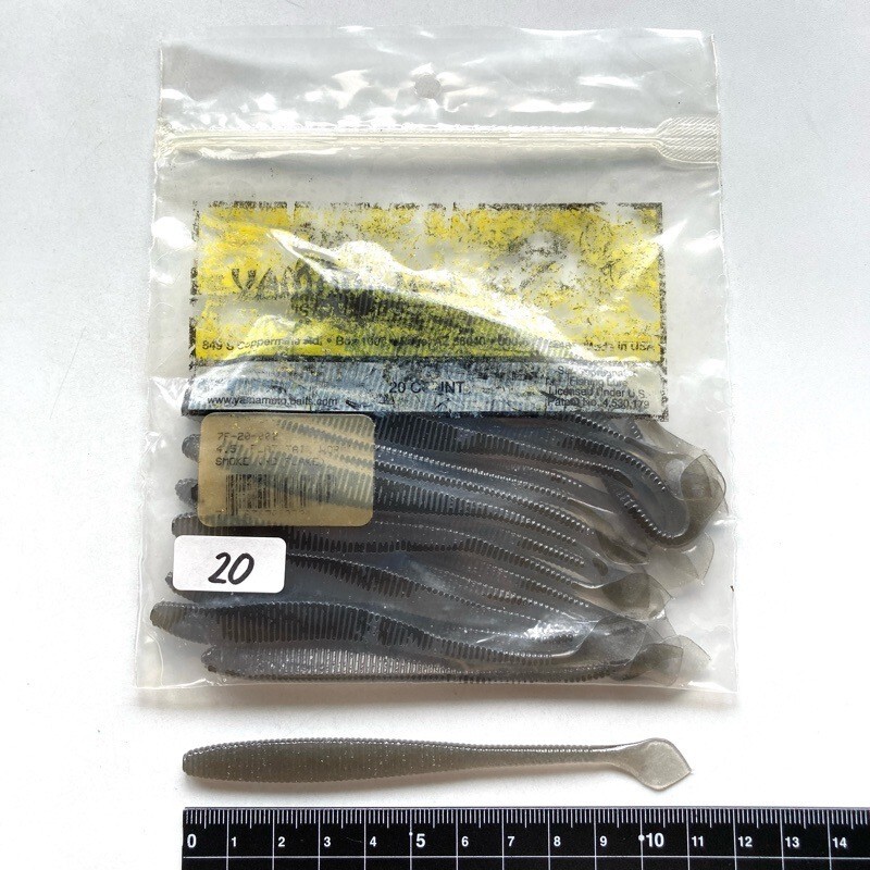 814211 新品 ゲーリーヤマモト フラットテール ワーム 20本 GARY YAMAMOTO FLAT TAIL #002 スモーク拍卖