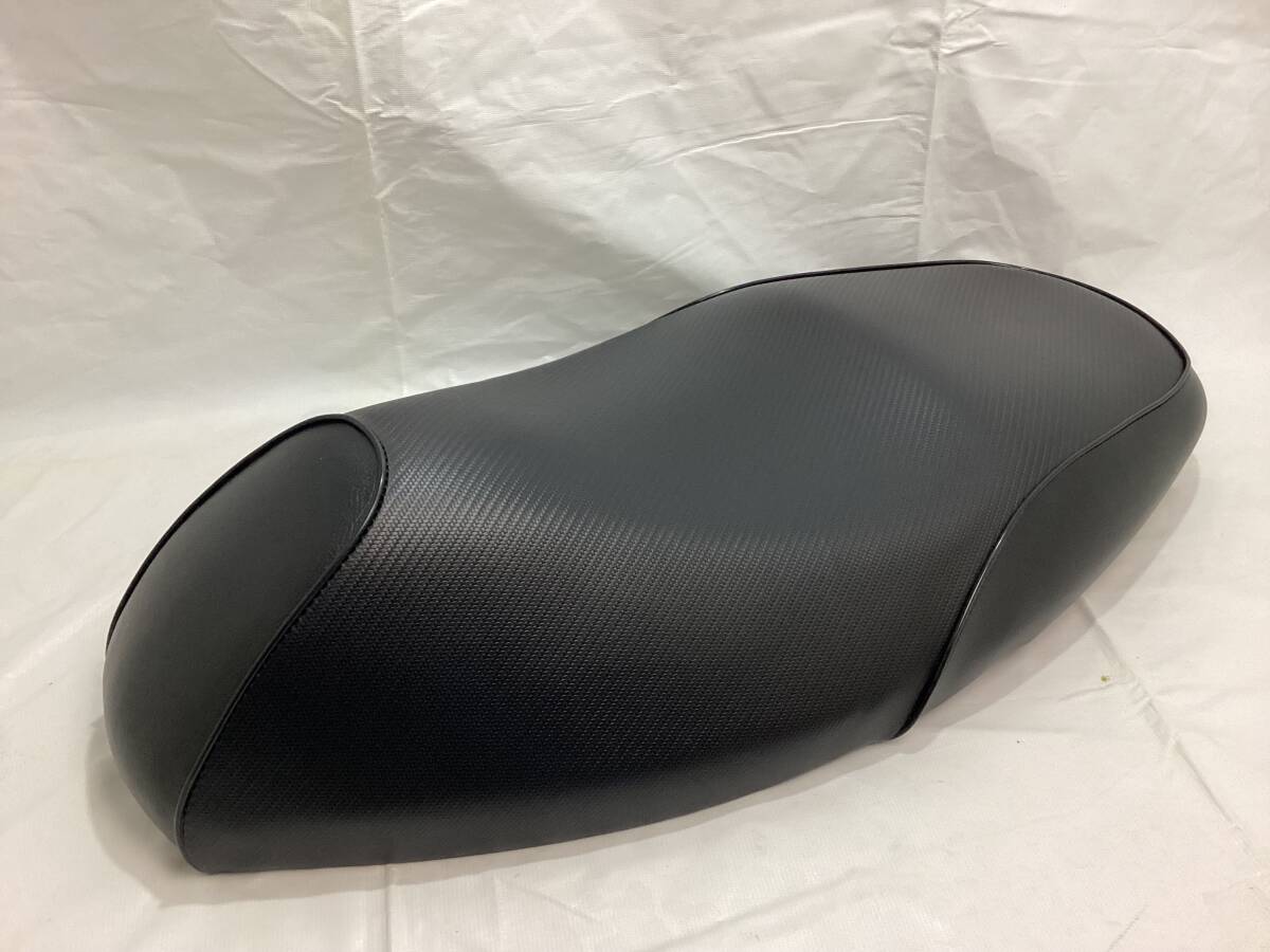 送料安? シグナスX カーボン柄シート C SE12J 純正 シートベース 張り替えシート 張り替え後 未使用 展示品 シートアッセン シグナスX SR 拍卖