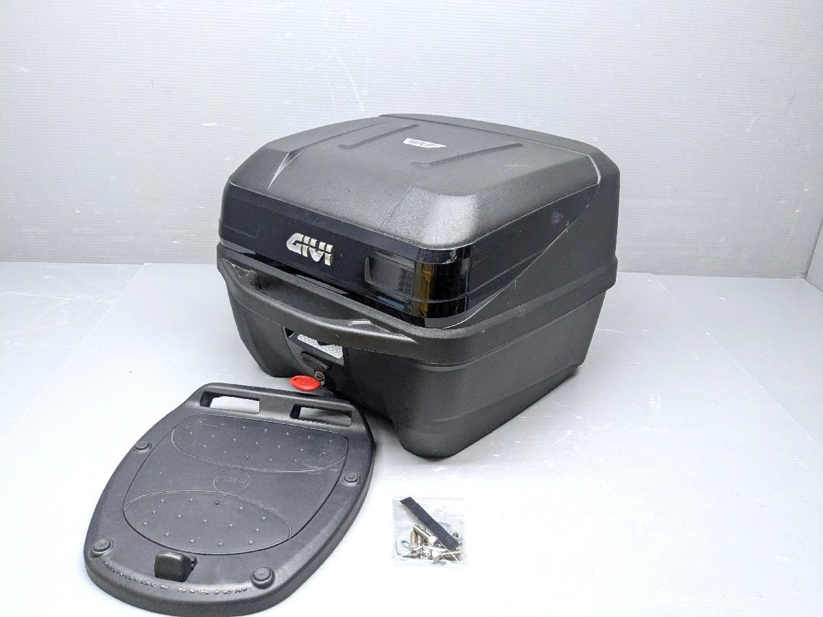 ★デイトナ GIVI ジビ 汎用 トップケース リアボックス ベース 鍵付き B32NBD 250807DK0327拍卖