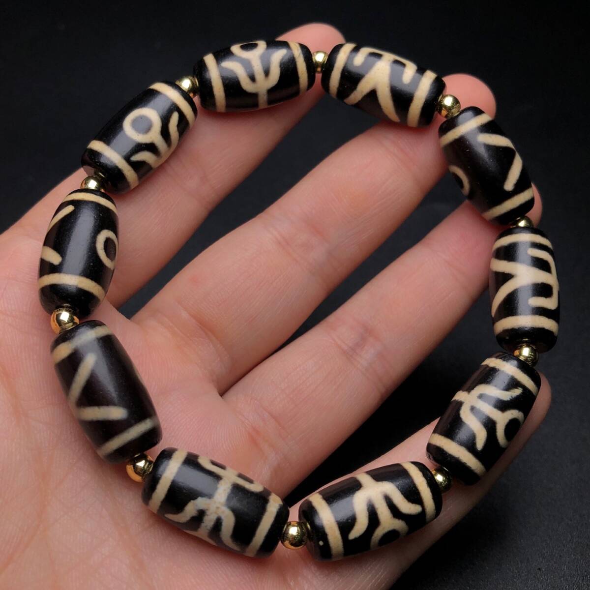 【蔵友館蔵品・瑪瑙製・細密彫・貴人天珠チェーン・根付・裝身具】・古董品・中国古玩・時代物・希少珍品・中国時代美術拍卖