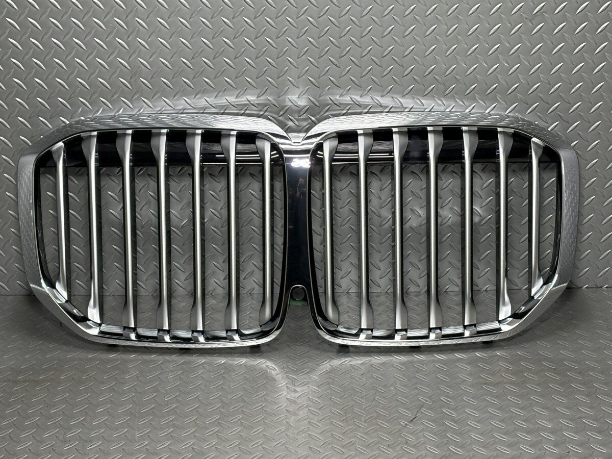 【新車外し】G07 BMW X7 純正 キドニーグリル 品番2454895-8094566-21454110 フロントグリル (25020087)拍卖