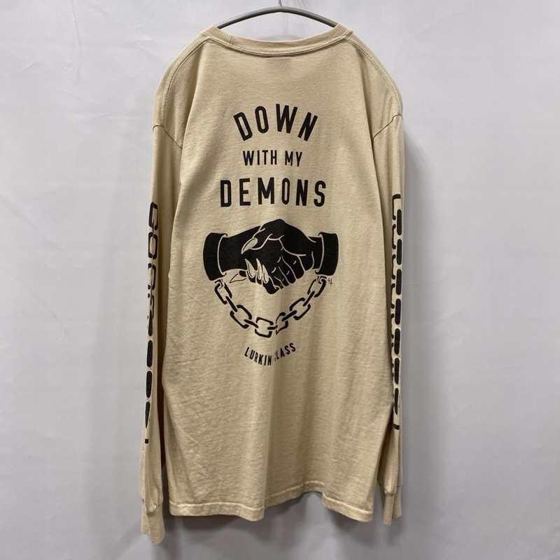●LURKING CLASS/ラーキングクラス/DOWN DEMONS CREWNECK L/S TEE/シェイクハンド×チェーンプリント/長袖Tシャツ/ベージュ系拍卖