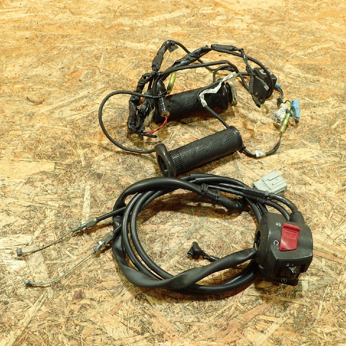 【送料Sサイズ】HONDA NC42-1100*** CB400SB ハンドルスイッチ 右 グリップヒーター 検.( Revo 20258 29 無1拍卖