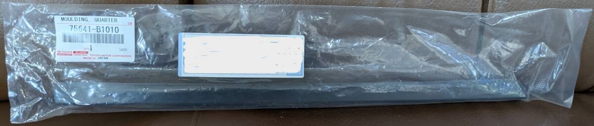 トヨタ ルーミー.タンク DBA-M900A.M910A / ダイハツ トール DBA-M900S.M910S 右リアクォーターガラスモールディング *75641-B1010*拍卖