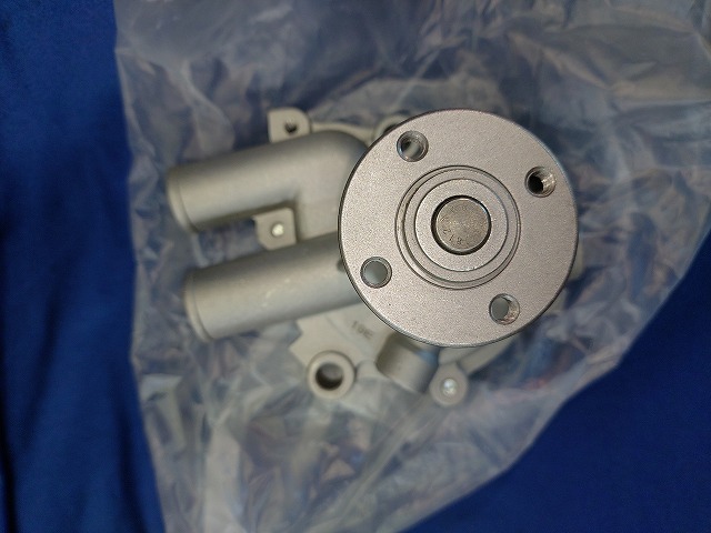 S38などZMエンジン用ウォーターポンプ 社外品 拍卖