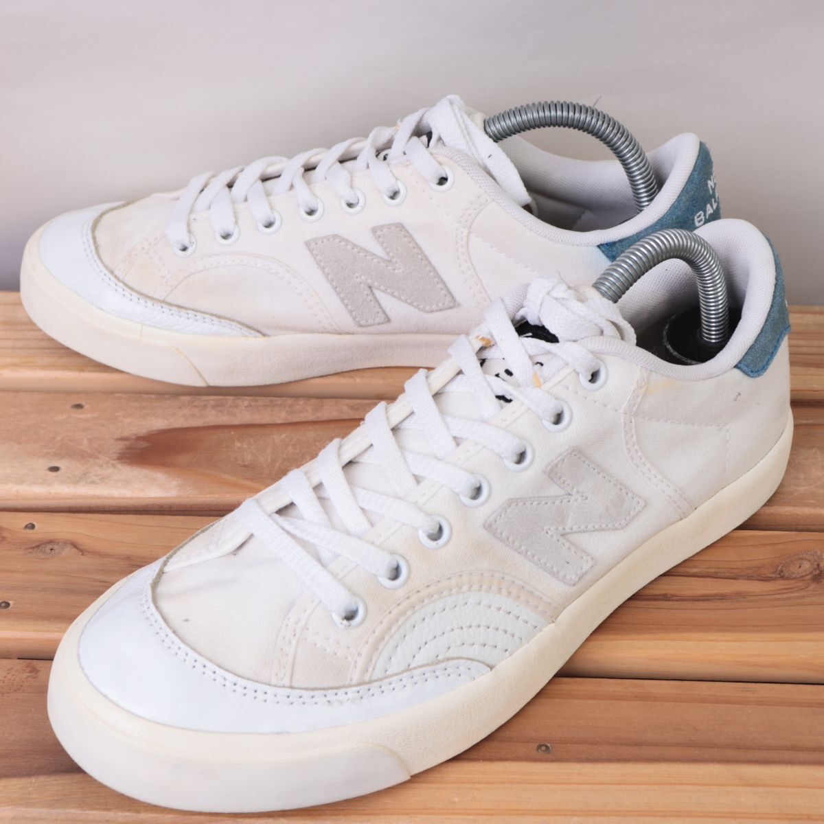 z961【212】ニューバランス US8 26.0cm/白 オフホワイト ライトグレー 紺 newbalance メンズ スニーカー 中古拍卖