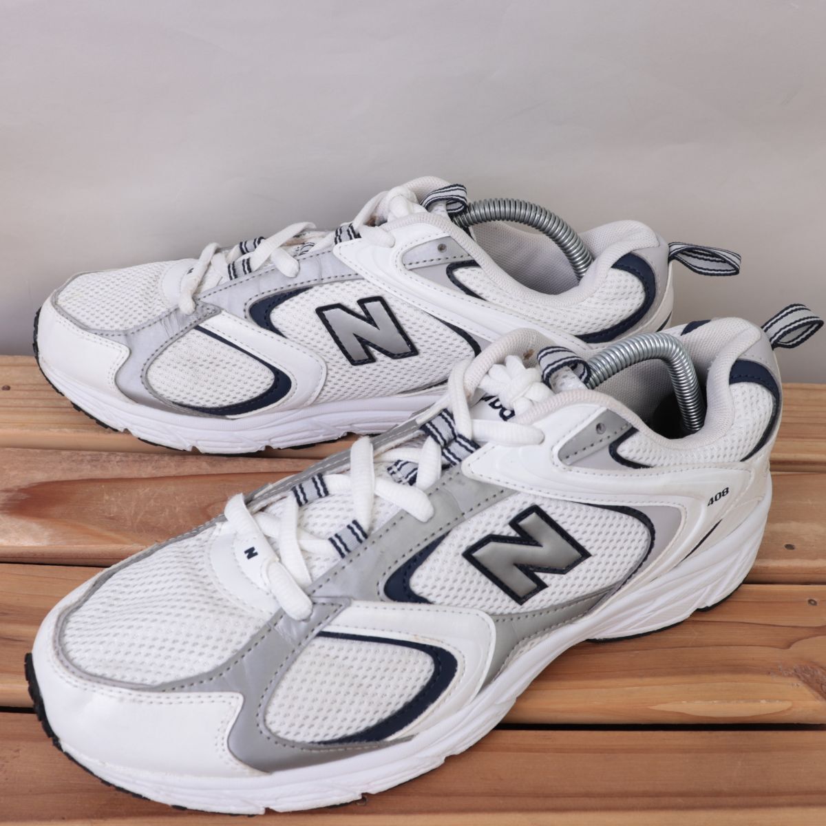 z972【408】ニューバランス US9 27.0cm/白 ホワイト シルバー 黒 newbalance メンズ スニーカー 中古拍卖