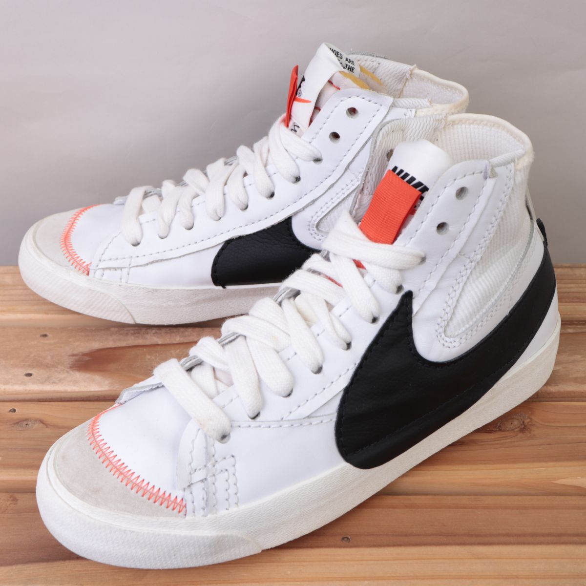 z1060 ナイキ ブレーザー ミッド'77 ジャンボ US9.5 27.5cm/白 ホワイト 黒 NIKE BLAZER MID '77 JUMBO ブレザー メンズ スニーカー 中古拍卖