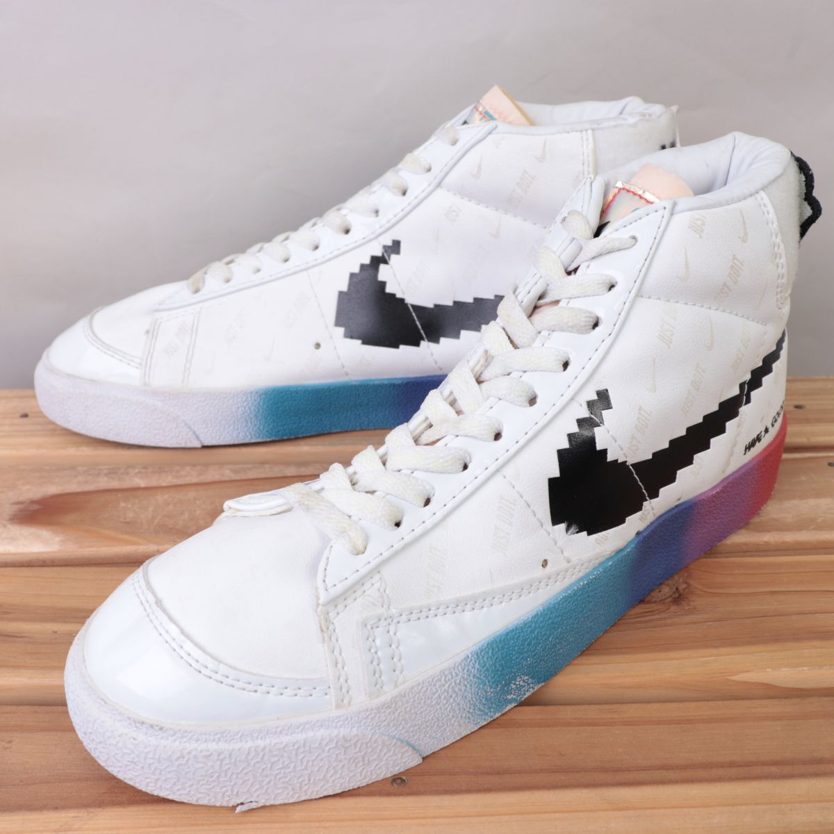 z1035 ナイキ ブレーザー ミッド ヴィンテージ US8.5 26.5cm/白 ホワイト 黒 マルチ NIKE BLAZER MID ブレザー メンズ スニーカー 中古拍卖
