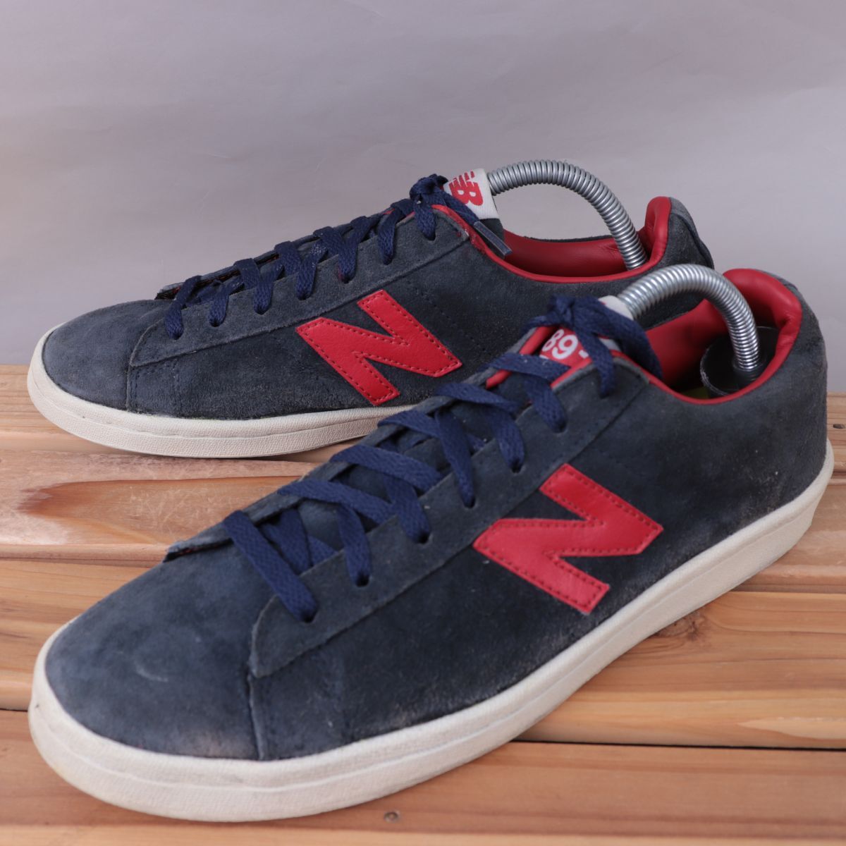 z1323【891】ニューバランス US9 27.0cm/紺 ネイビー 赤 レッド 白 ホワイト newbalance メンズ スニーカー 中古拍卖
