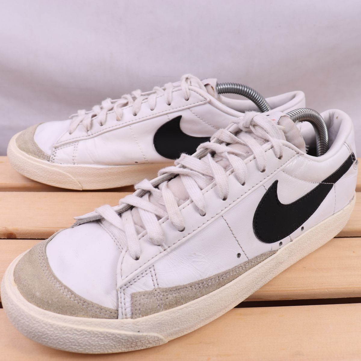 z1365 ナイキ ブレーザー ロー 77 US9 27.0cm/白 ホワイト 黒 グレー NIKE BLAZER LOW 77 VNTG ブレザー メンズ スニーカー 中古拍卖