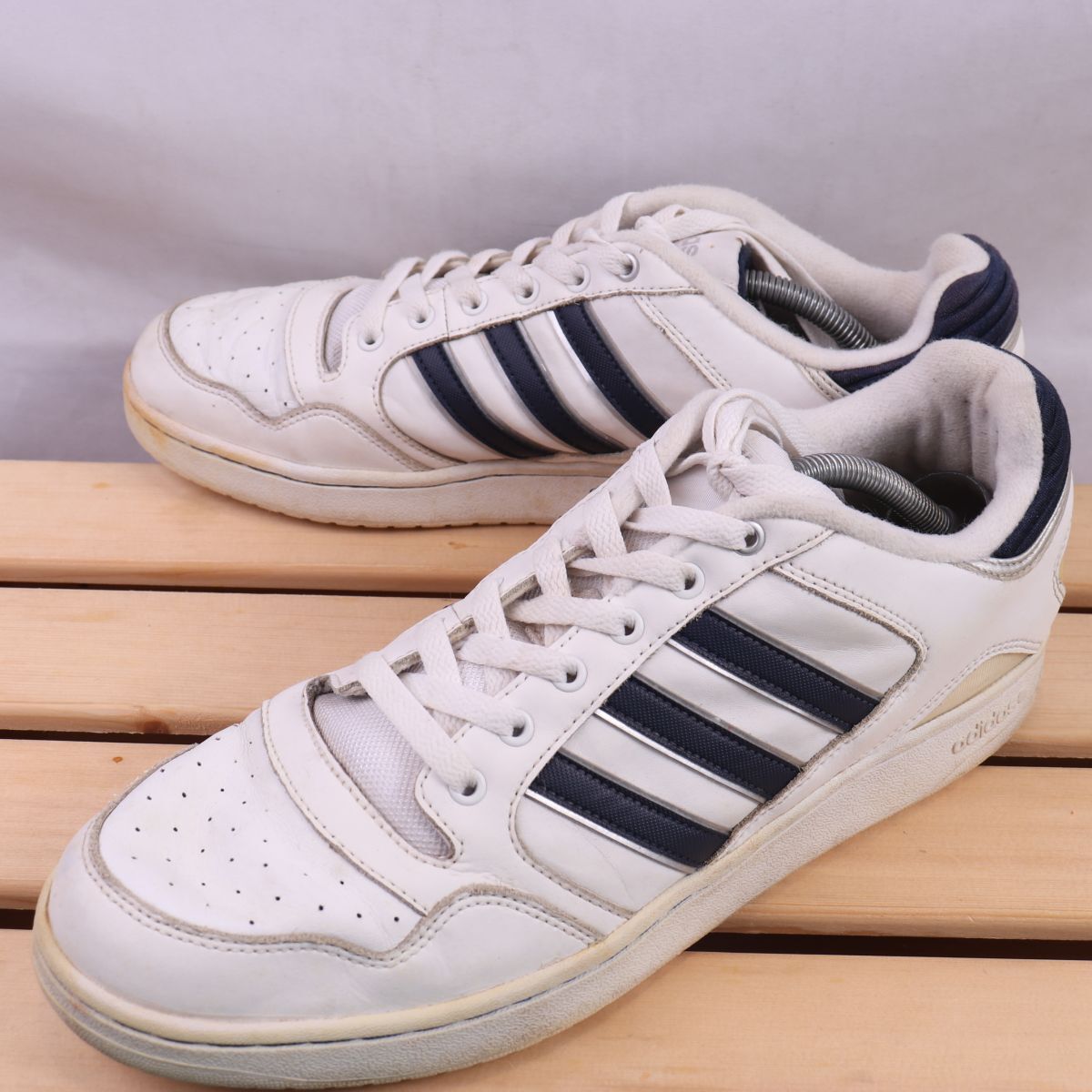 z1488 アディダス ローカット スニーカー US11 1/2 29.5cm/白 ホワイト 紺 adidas メンズ スニーカー 中古拍卖