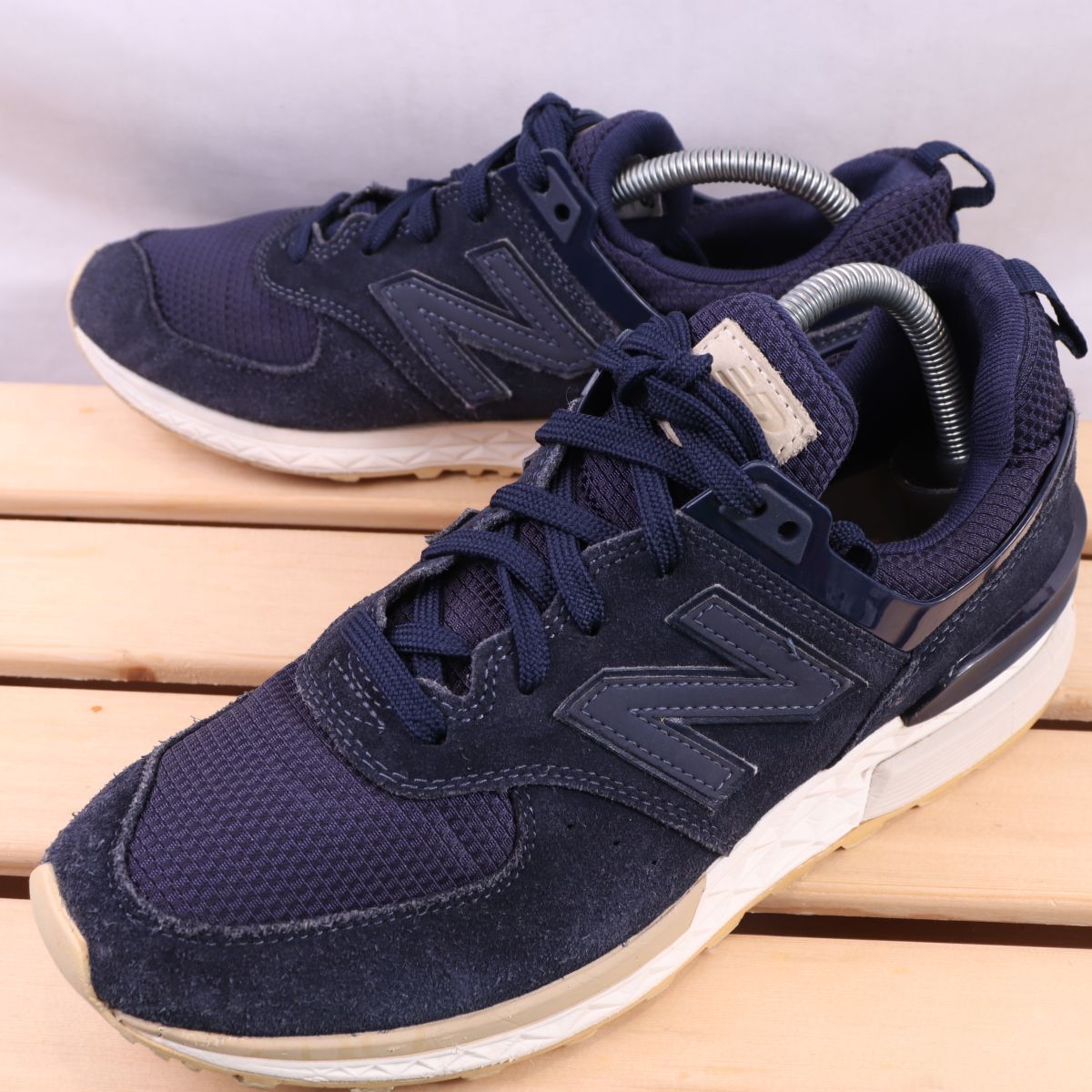 z1492【574】ニューバランス US8 26.0cm/紺 ネイビー 白 ホワイト newbalance メンズ スニーカー 中古拍卖