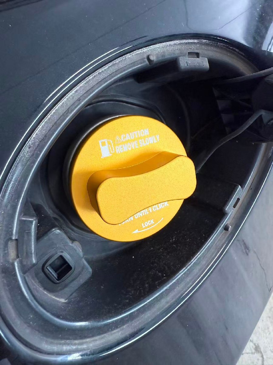 デザイン性UP♪ ベンツ 給油キャップ タンクキャップ カバー ゴールド C207 A207 E250 E350 E400 E550 Eクラス クーペ カブリオレ拍卖