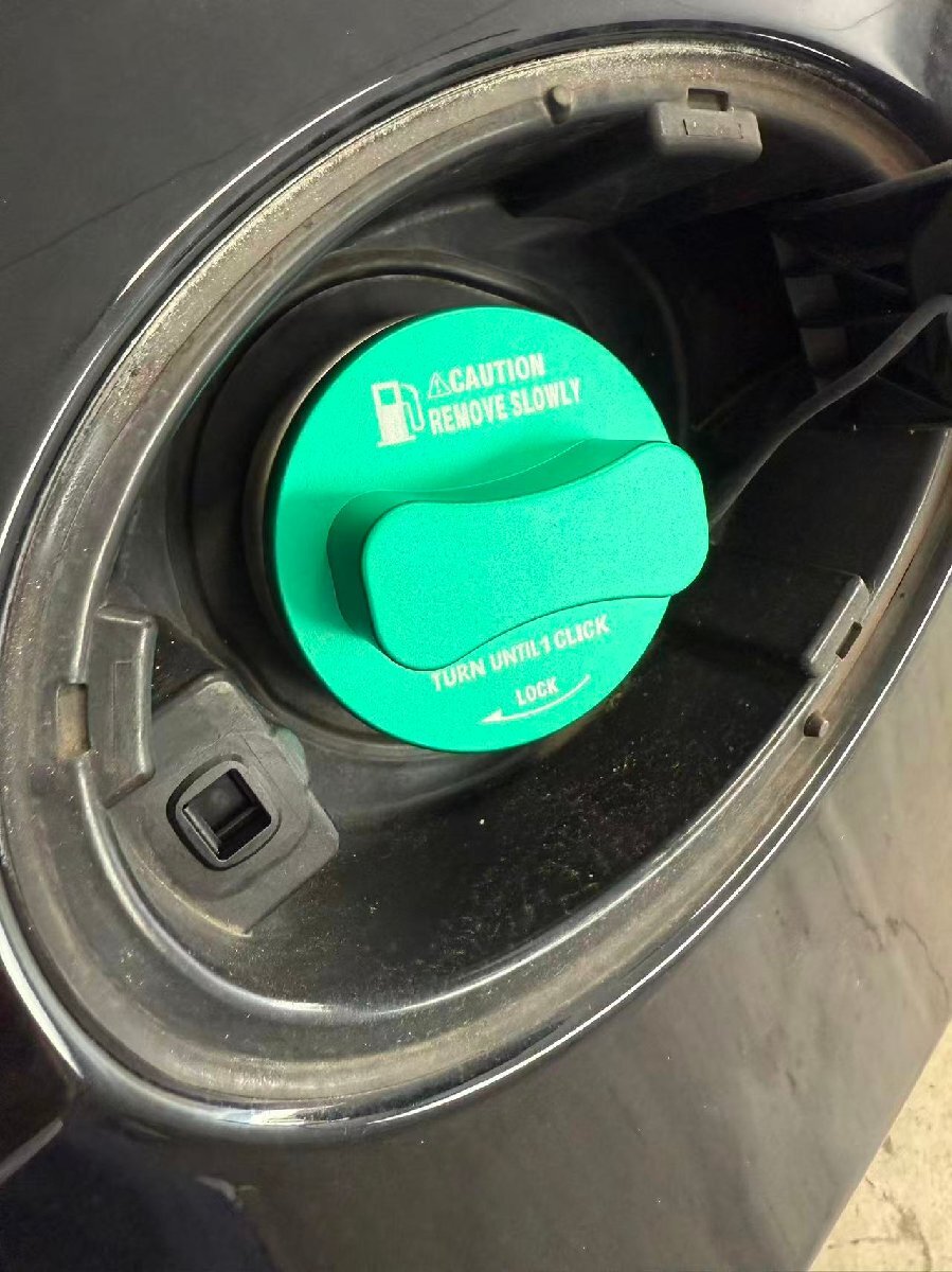 デザイン性UP♪ メルセデス ベンツ 給油キャップ タンクキャップ カバー グリーン W168 A160 A160L A190 A210L Aクラス拍卖