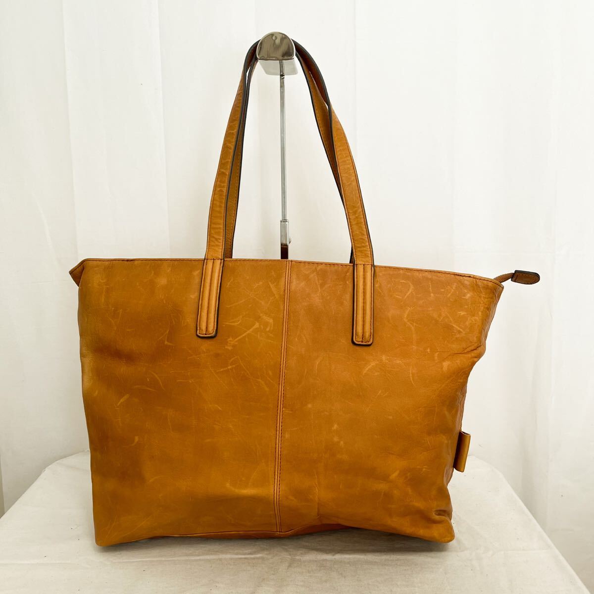 和824★ Un coeur アンクール レザーバッグ トートバッグ 肩掛けバッグ ビジネスバッグ ベージュ メンズ レディース拍卖