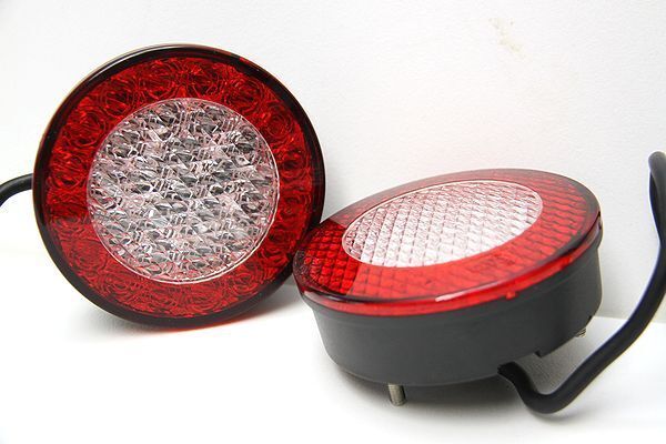 K-Lite社製 T127 LED丸型 テールライト2個セットタイプS フェラーリタイプ 95mm径 尾灯&制動灯&方向指示器拍卖