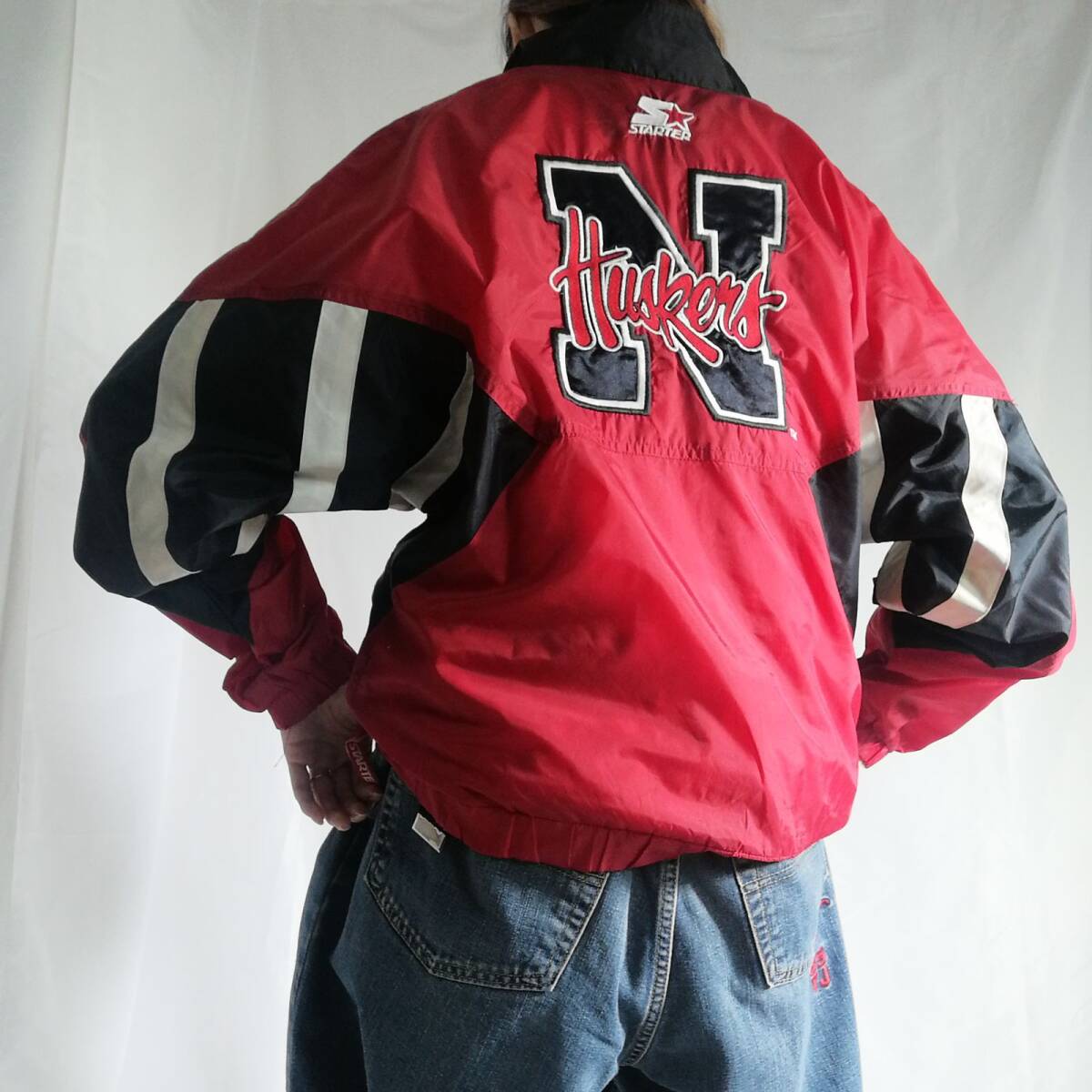 古着 00年代 STARTER NCAA アノラック 短丈 ナイロンジャケット ネブラスカ大学 ハスカーズ カレッジ 刺繍ロゴ キッズL 実寸メンズS相当 赤拍卖