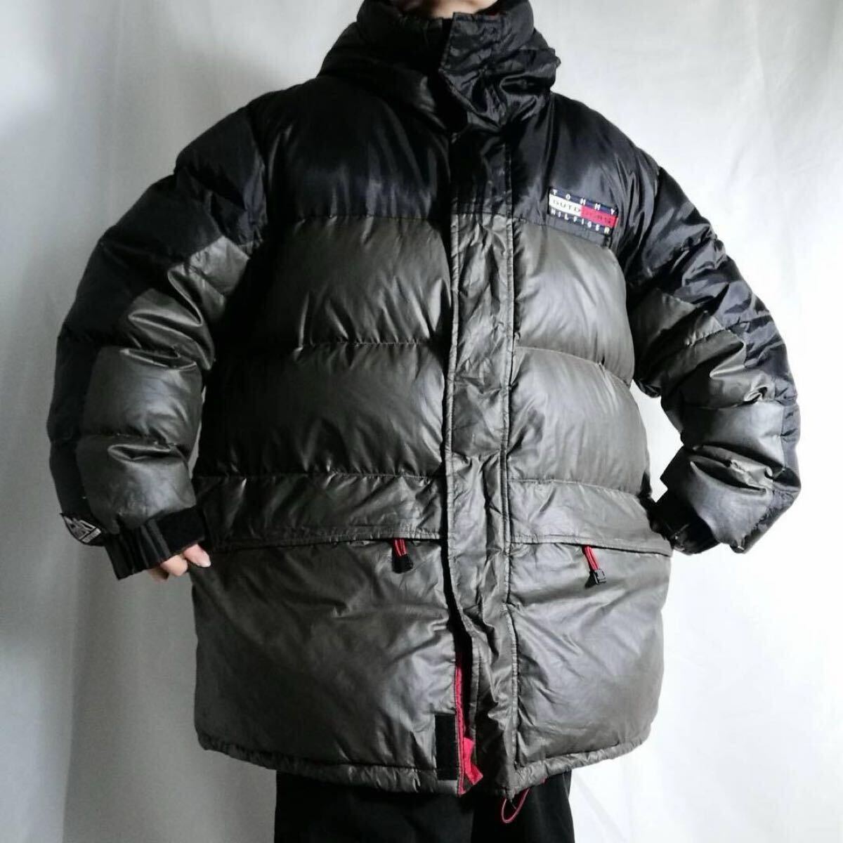 90年代 トミーヒルフィガー TOMMY HILFIGER OUTDOORS 肉厚 極暖 ミドル丈 ダウンジャケット 古着 メンズ Lサイズ シルバー ブラック /739拍卖
