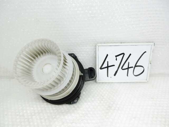 30年 プリウス DAA-ZVW50 ヒーターブロアモーター フロント用 202751 4746拍卖