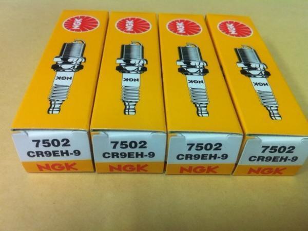 新品送料込NGKスパークプラグCR9EH-9 4個CBR250RR等拍卖