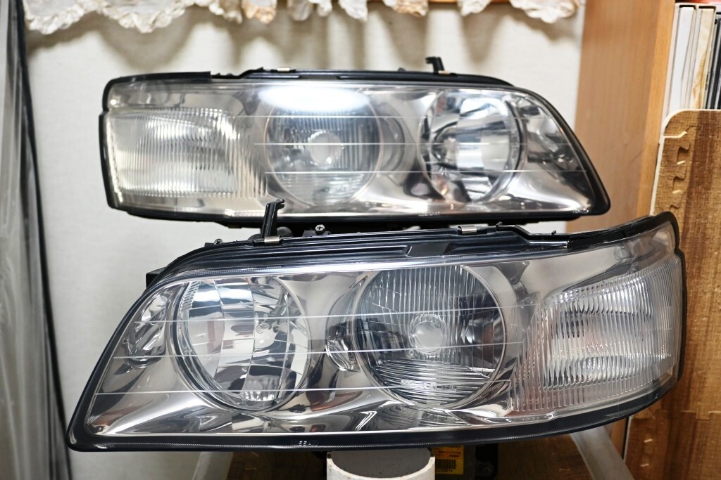 希少美品 NISSAN C35 HC35 GC35 日産 ローレル クラブS メダリスト 後期 純正 HID キセノン 左右 ヘッドライト ICHIKOH 1581 RB25 ②拍卖