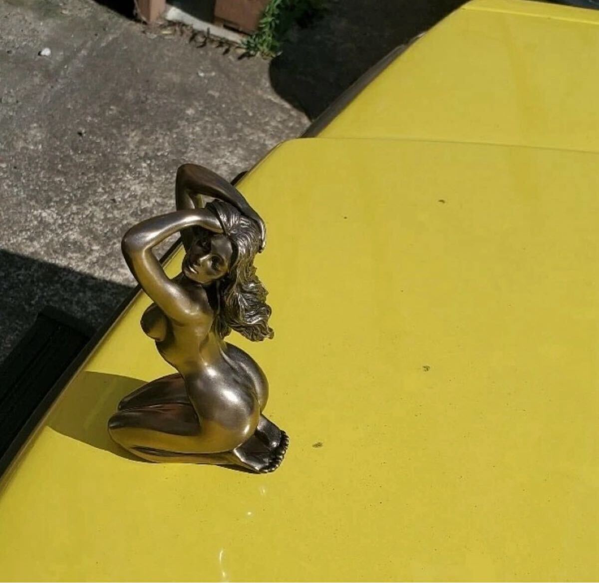 セクシーガール オーナメント シボレー フォード ホットロッド ムーンアイズ カスタム ワゴン トラック ふそう J20001拍卖