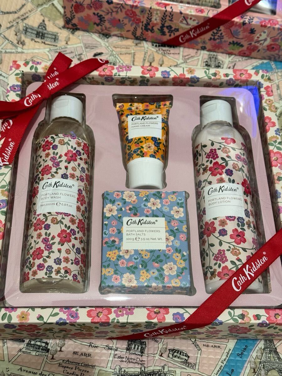 ① キャスキッドソン インダルジェントセット ポートランドフラワーズ ボディケアセット ハンドクリーム 美容液ボディクリーム ギフト拍卖
