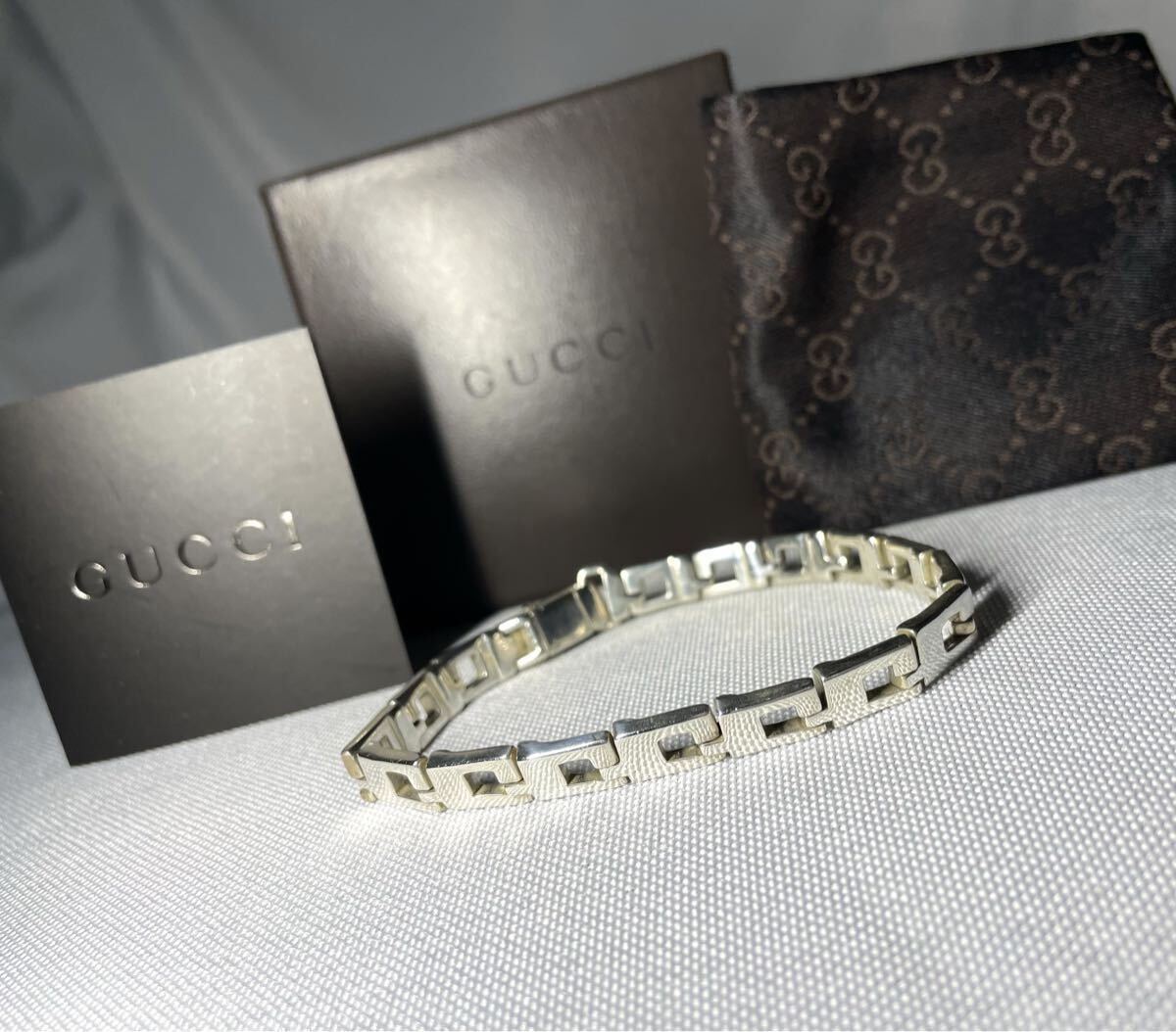 即決 GUCCI グッチ マルチGロゴデザイン ブレスレット スターリングシルバー SV925 男女兼用 付属品あり拍卖