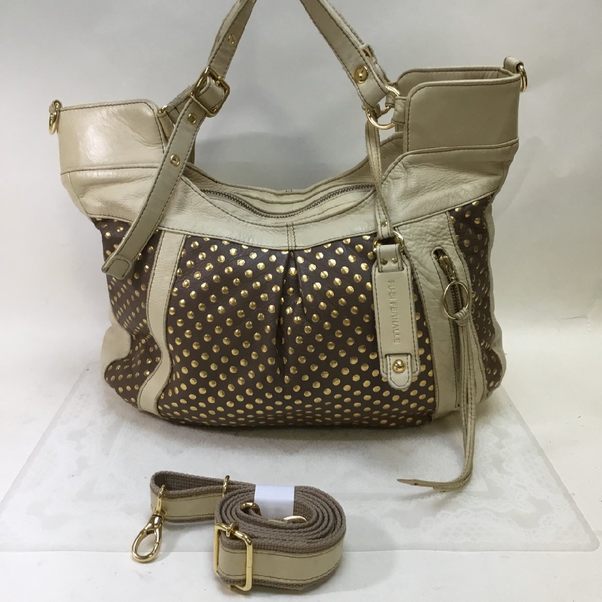 【ブランド品/CH】FU-SI FERNALLE フーシ フェルナーレ ハンドバッグ ショルダーバッグ 2WAY ゴールデンドット 金色水玉 RS0727/0007拍卖