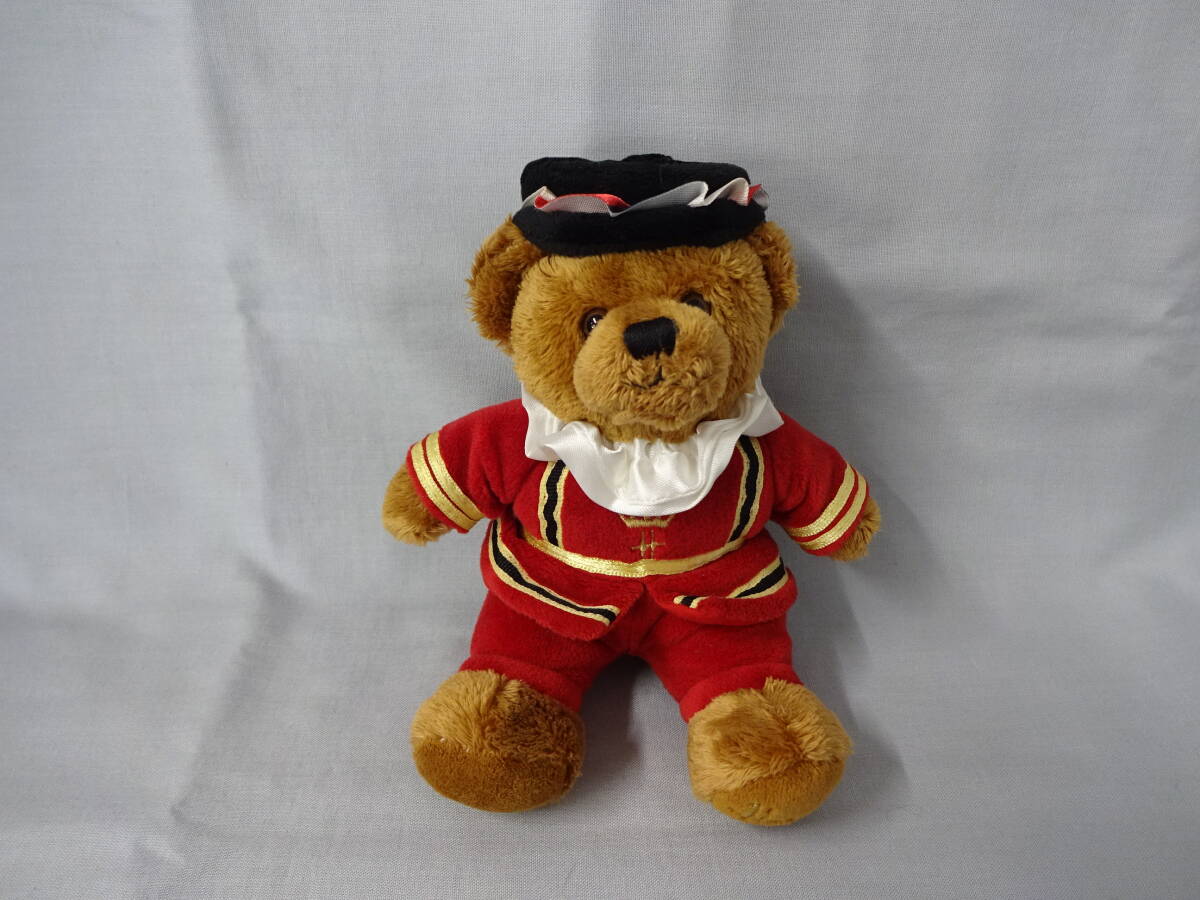 Harrods ハロッズ Beefeater Bear クマ ぬいぐるみ テディベア 左足裏に刺繍あり 全長:約17cm 座高:約14cm イギリス拍卖