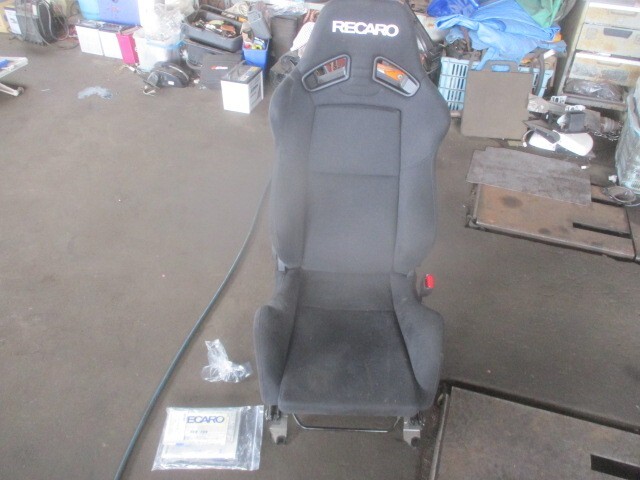 ニッサン E12 ノート ドライバーシート 運転席 SR7 KK100 レカロ拍卖