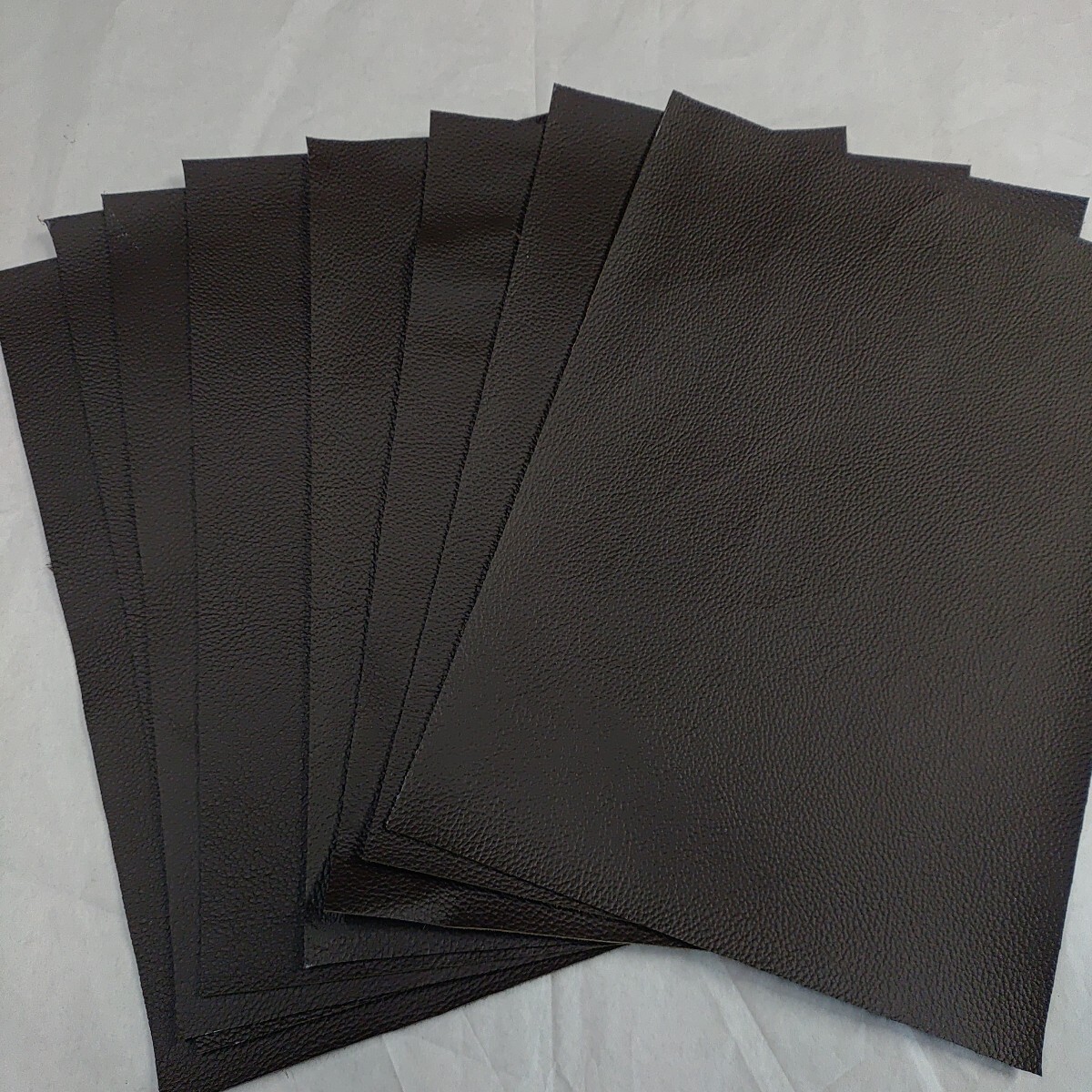 レザークラフト 本革 はぎれ 材料 A4サイズ 8枚 D185拍卖