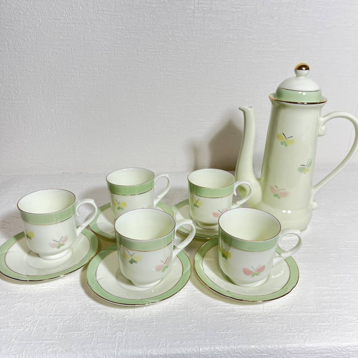 MOMOYAMA 桃山陶器 カップ&ソーサー5客 ティーポットセット Suisen 蝶々柄拍卖