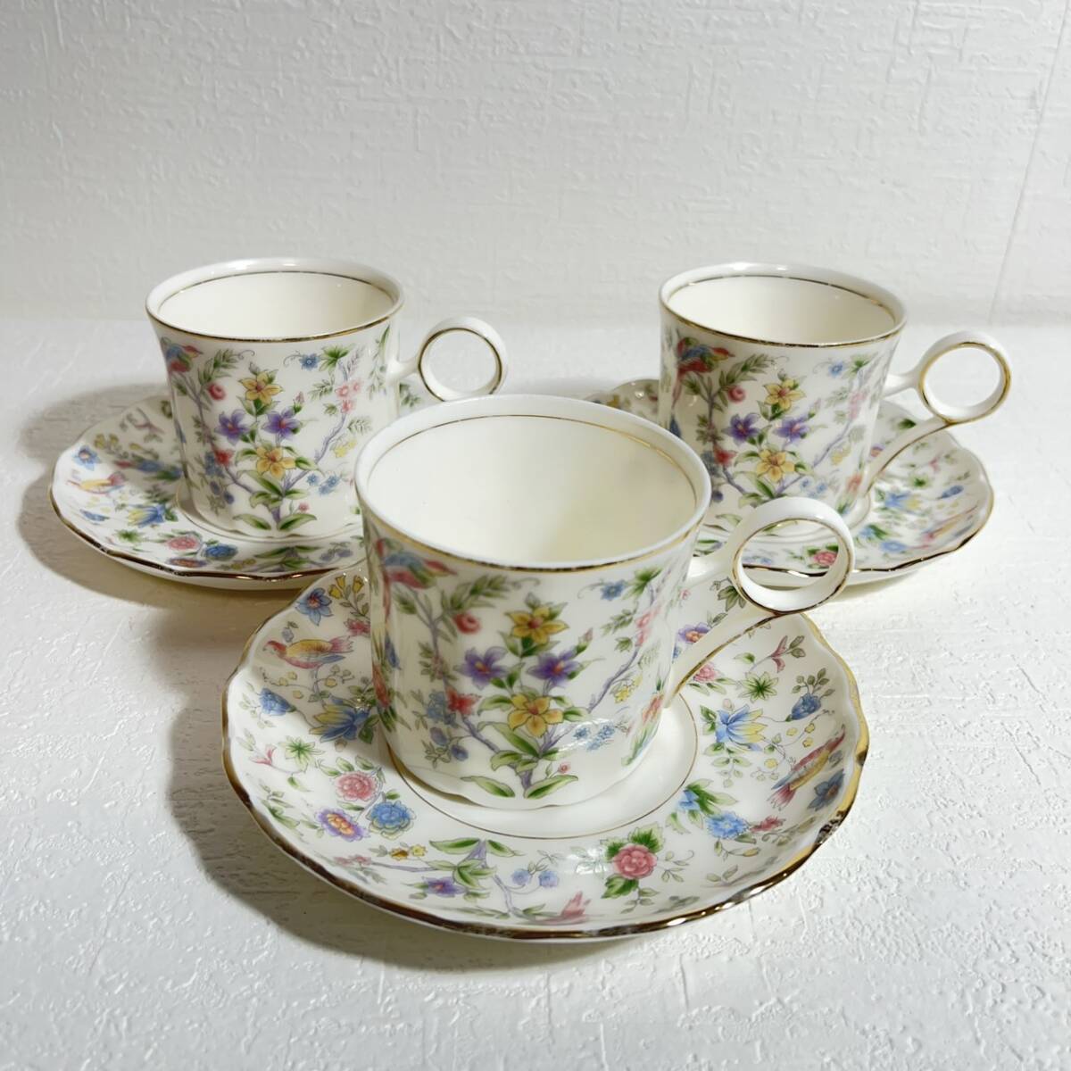 MOMOYAMA 桃山陶器 ティーカップ&ソーサー 3客セット 花鳥柄拍卖