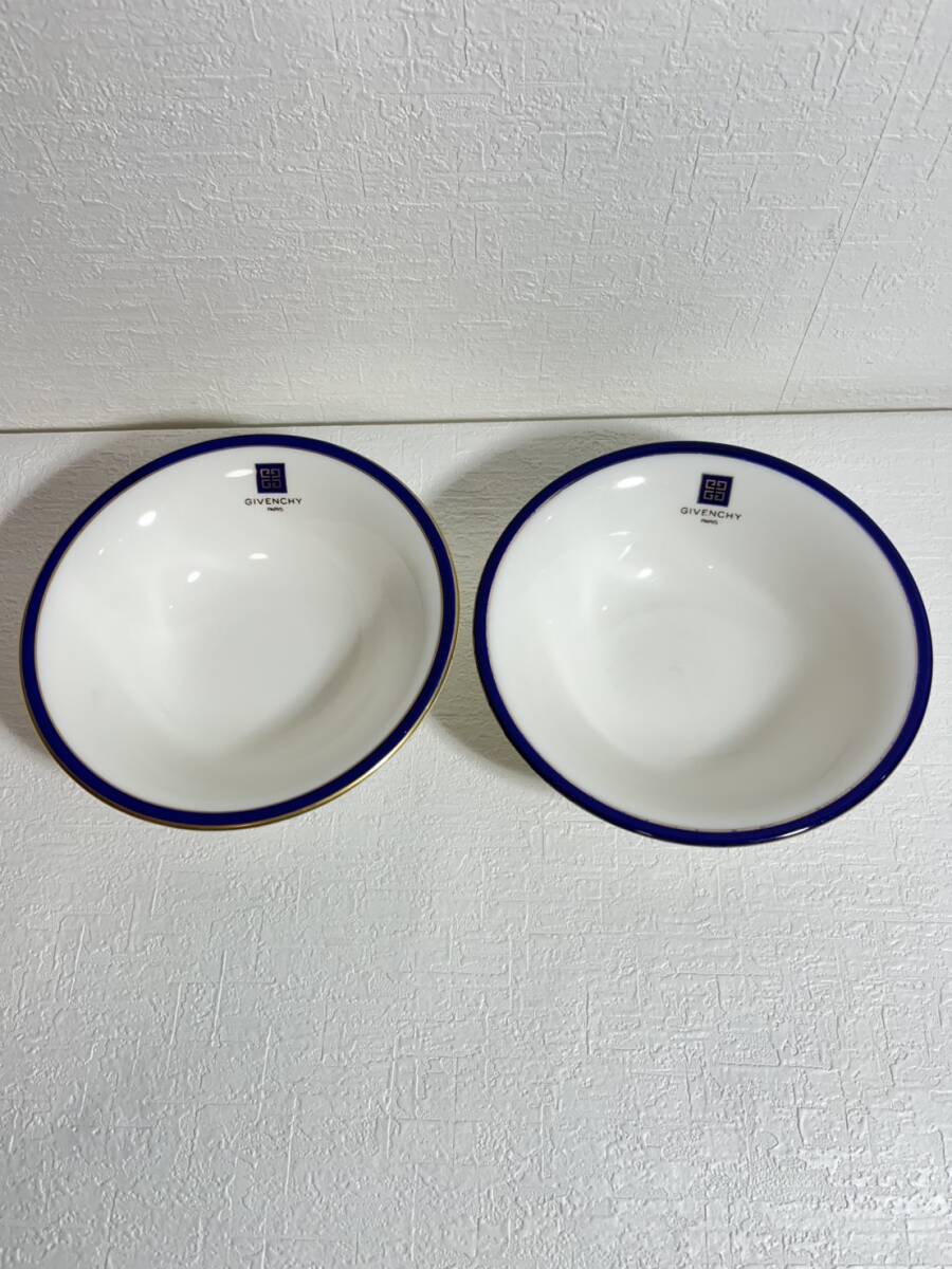 GIVENCHY ジバンシー ボウル 2個セット ホワイトネイビー 磁器 食器 箱なし拍卖