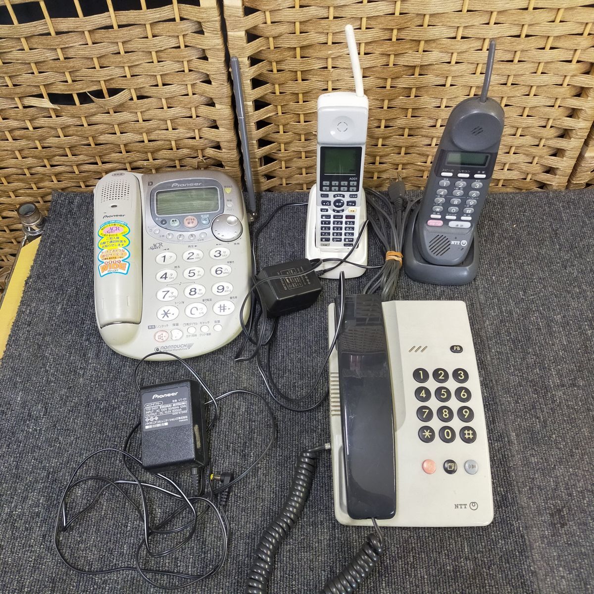 SET-20250823-01 レトロ固定電話機・コードレス電話機セット(Pioneer/NTT/その他)通電のみ ジャンク品 TF-FV11-HS拍卖