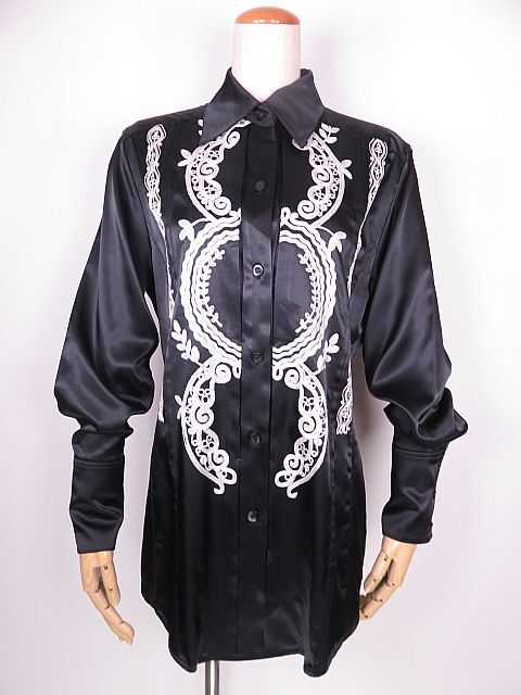 【送料無料】美品 FICCE DONNA フィッチェ 光沢 とろみ長袖ブラウス 刺繍入り 黒 M拍卖