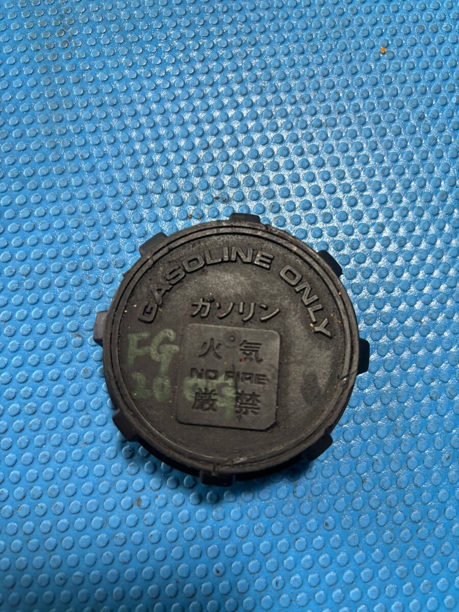 ガソリンエンジン 発電機 部品パーツ 燃料タンクの蓋 フタ キャップ ロビン カワサキ FG200G 拍卖