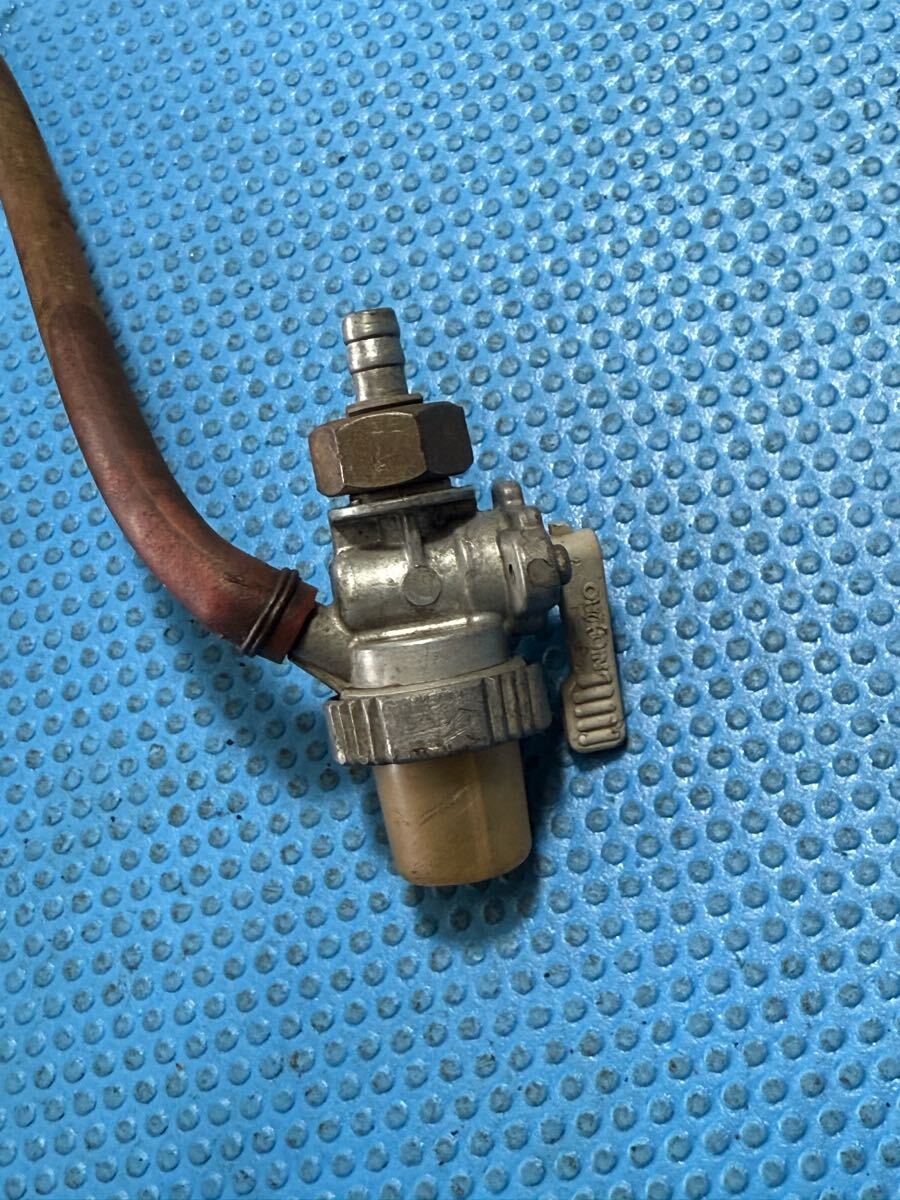 送料600円管理機/モア/動噴/ガソリンエンジン ポンプ 部品パーツ/ 燃料コック 型番不明 (燃料コックの中に網なし)拍卖