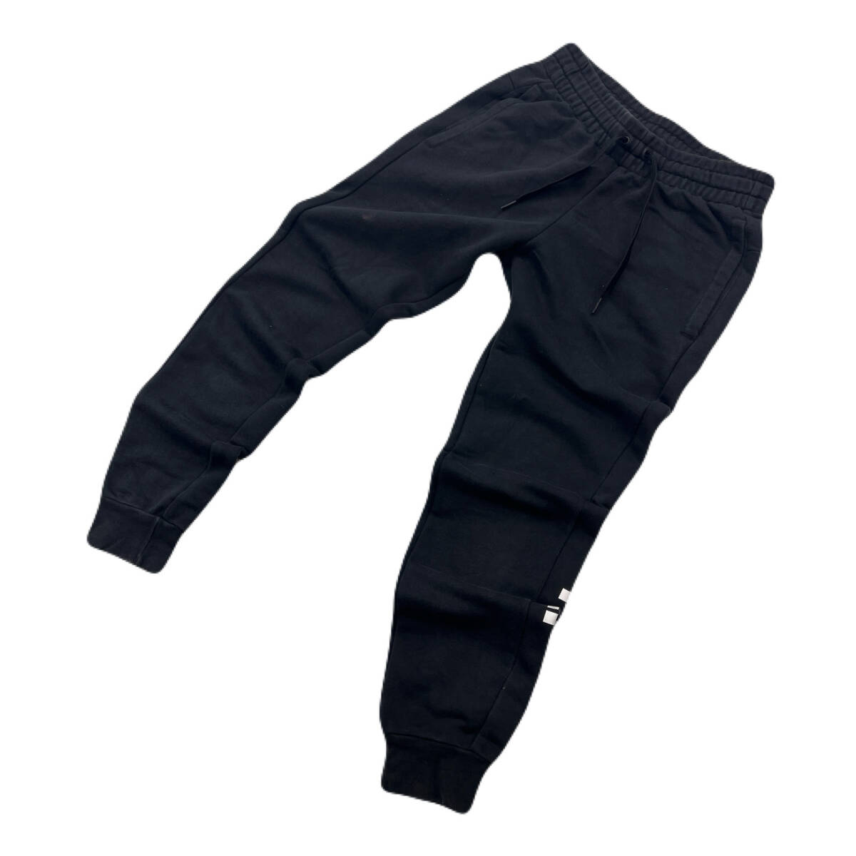 アディダス スウェット パンツ ブラック 黒 Sサイズ メンズ テーパード きれいめシルエット Sサイズ adidas ●Ja8976拍卖