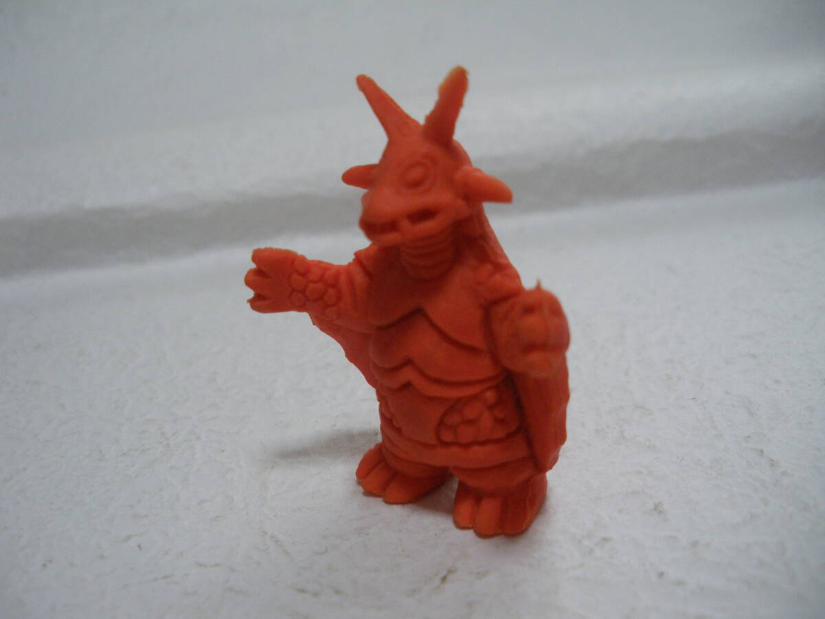 丸越 ノースサタン 赤 大版 怪獣消しゴム HG 正規 ヴィンテージ 名鑑 ウルトラマン レオ 同梱、郵送も可拍卖