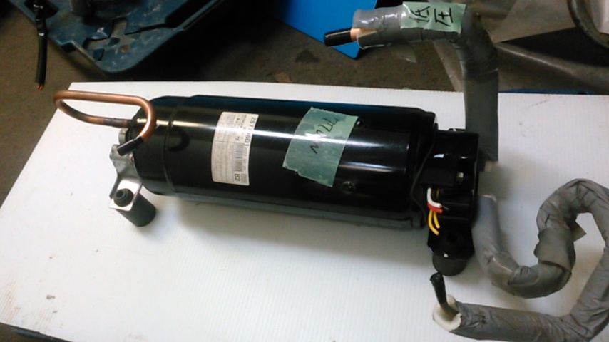 日立 770w冷凍機コンプレッサー R404A 2022年製拍卖