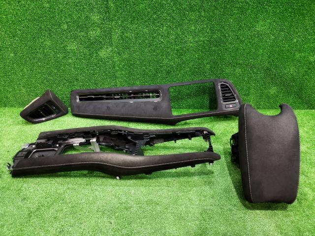 ヴェゼル DAA-RU3 純正インテリアパネルセットRS アームレスト センターコンソール拍卖